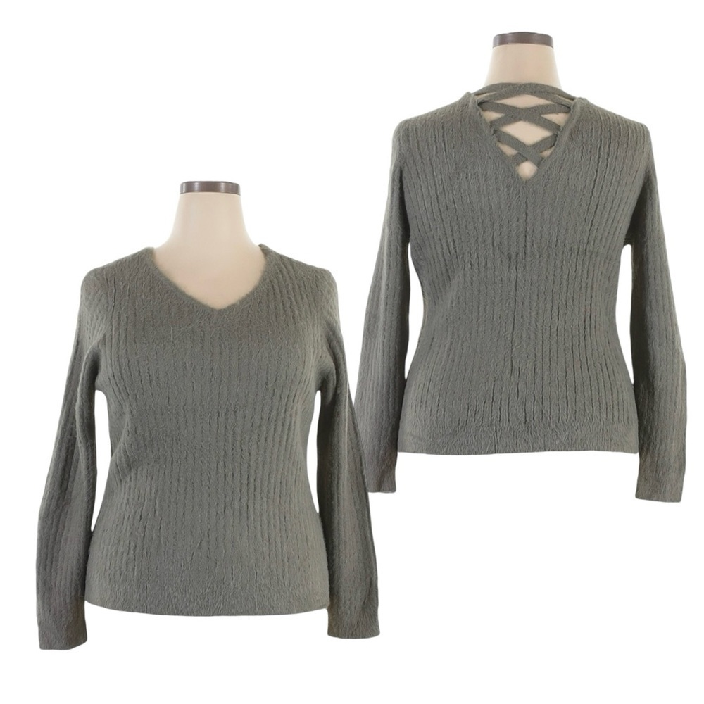 Love Ellie Sweater Size XXL NWOT Sage Green Fuzzy Crisscross Ribbed Knit V-Neck